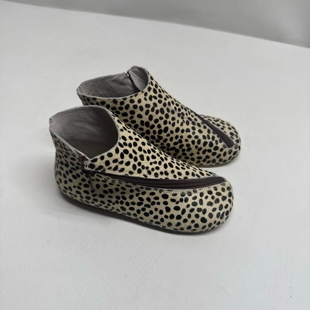 Simply Solie girls animal print flats boot size 1 NWOT
